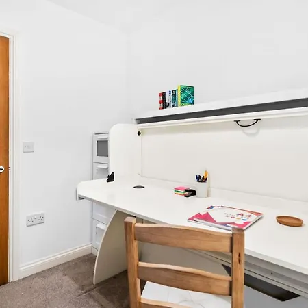 Cotswold Road North * Бристоль