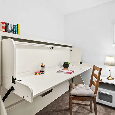 Cotswold Road North Апартаменты Бристоль