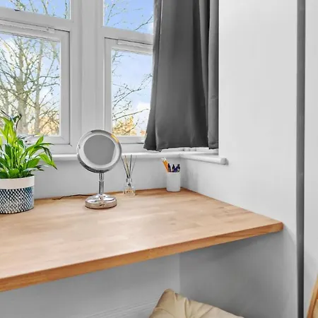 Апартаменты Cotswold Road North Бристоль