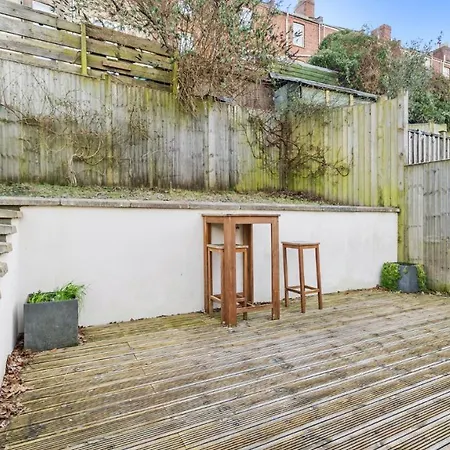 Appartement Large 5bed Town House-sleeps 9-by Fabaccommodation *