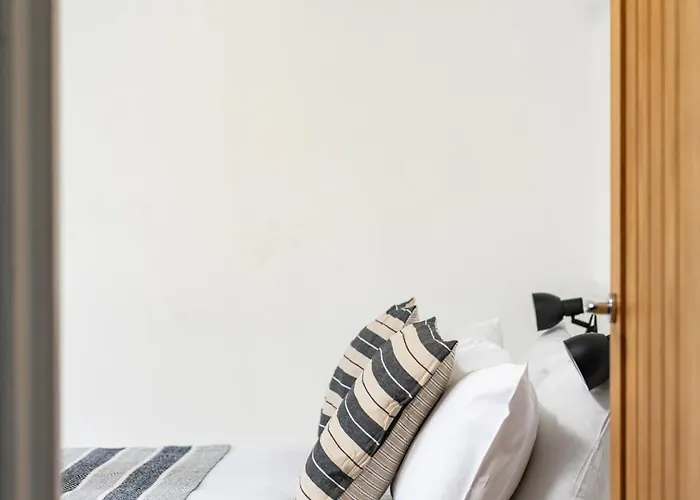 Large 5bed Town House-sleeps 9-by Fabaccommodation Lejlighed Bristol